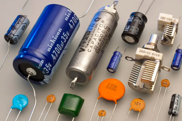 这3种电器万万不要自己修，，，，，拔了插头也带电！.jpg